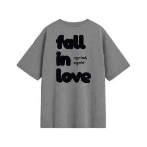 gray t-shirt